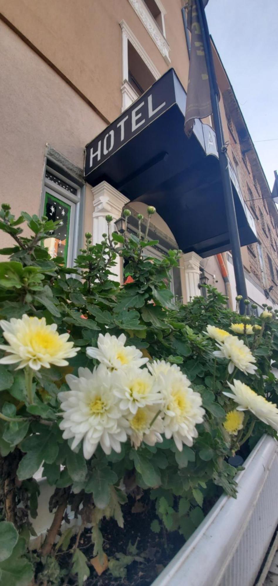 Hotel Alysa Korce Exterior photo